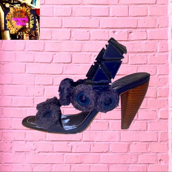 Tory Burch Patent Leather Floral Print Sandals! 💋 - Picture 1 of 7